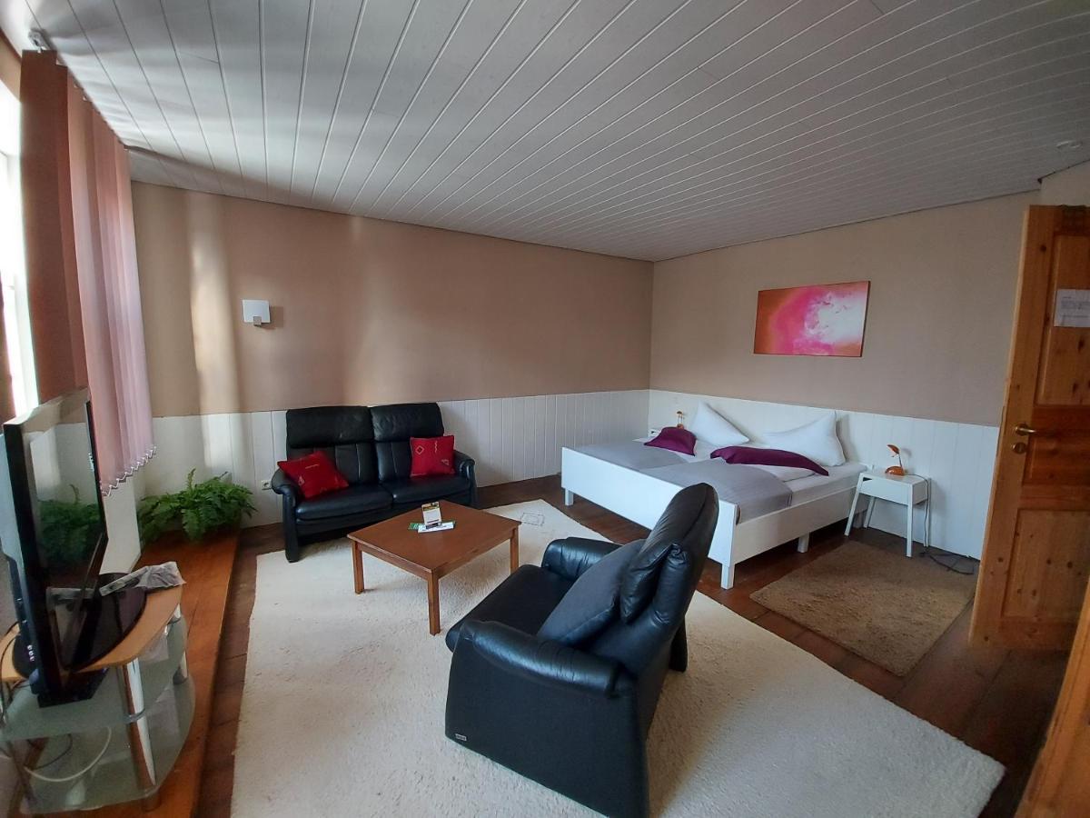Hotelpension Pfarrhaus アルト・シュヴェリン エクステリア 写真